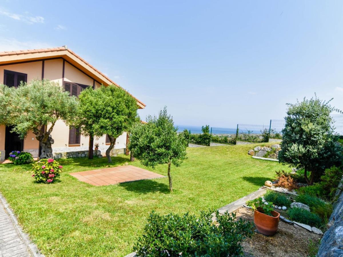 Encantadora Casa Con Espectaculares Vistas Ajo Exterior foto